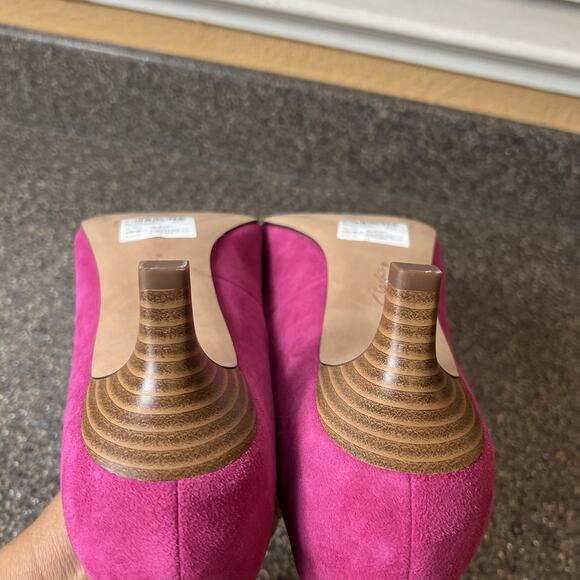 Clarks Collection Slip On Kitten Heel Pink Suede Comfort Classic Pump Womens 11W - Picture 8 of 11